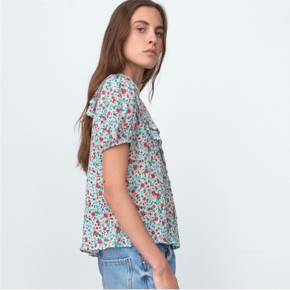 NEW Zara floral button up top - Picture 3 of 13